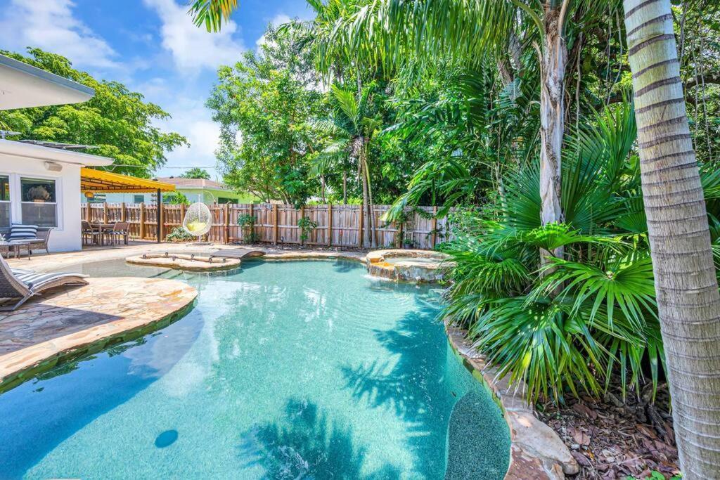 Modern Tropical Pool House North Miami Hot Tub Villa Luaran gambar